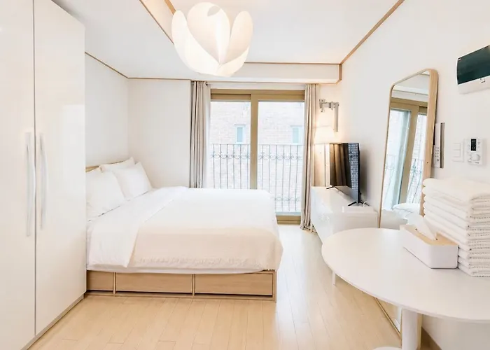Cozy One Hongdae *